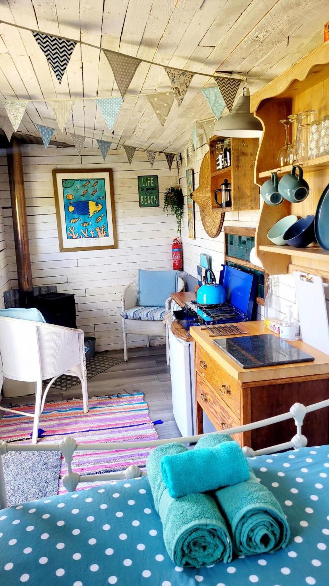Treguth Glamping Unique Experience - Themed Huts Hotel Saint Day Kültér fotó