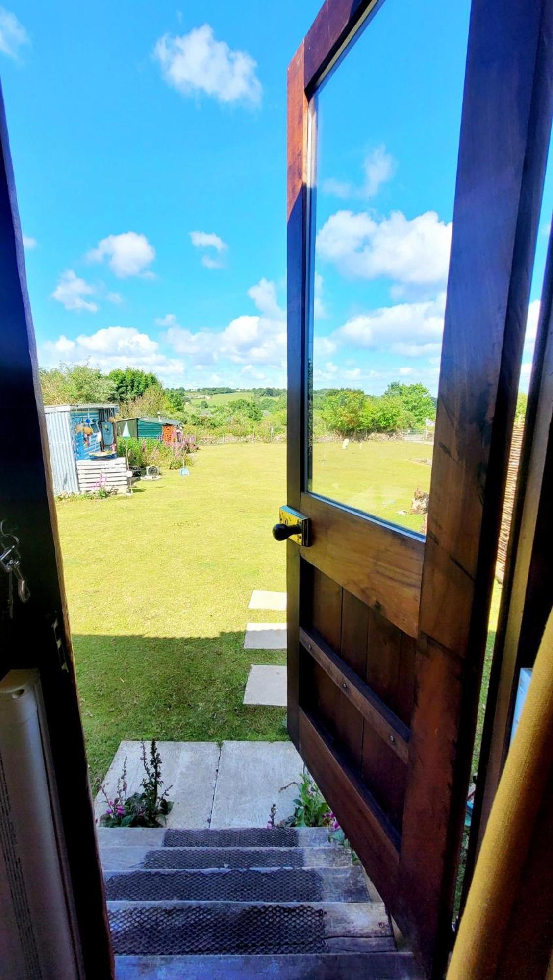 Treguth Glamping Unique Experience - Themed Huts Hotel Saint Day Kültér fotó